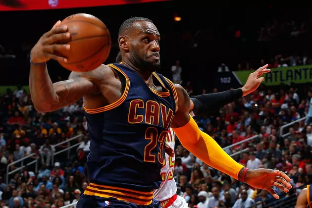 &#8217;16 NBA Playoffs: Cavs Complete Sweep Of Hawks
