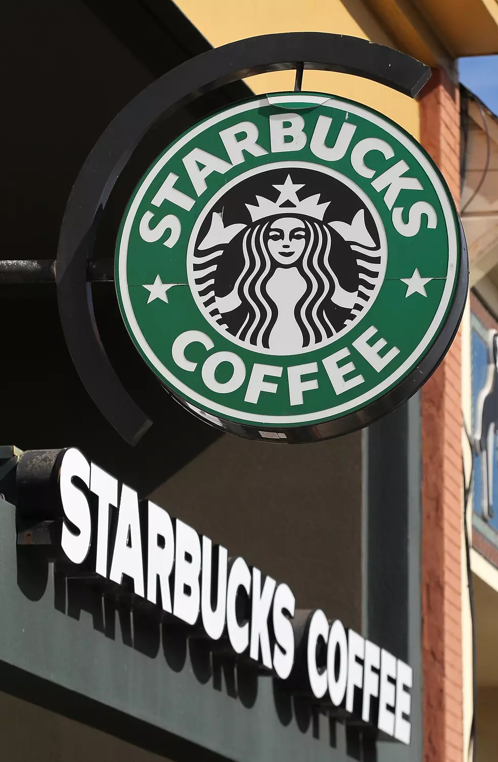 Free Drinks At Starbucks Starts Today