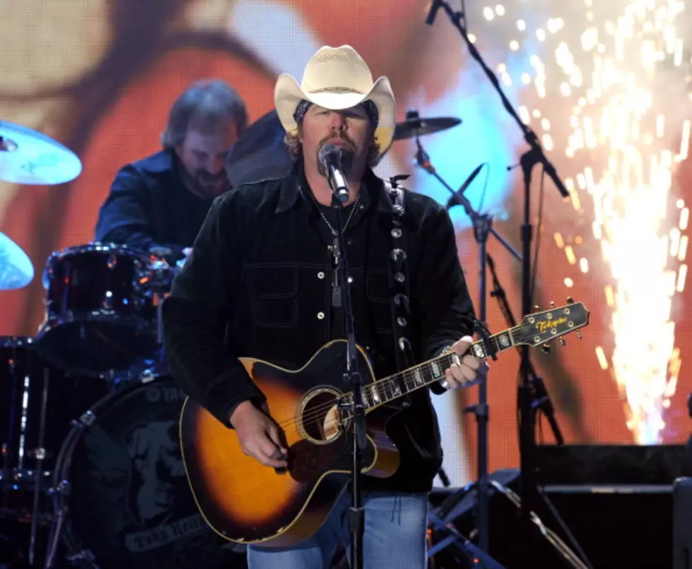 Toby Keith&#8217;s Ode To The &#8220;Red Solo Cup&#8221; [VIDEOS]