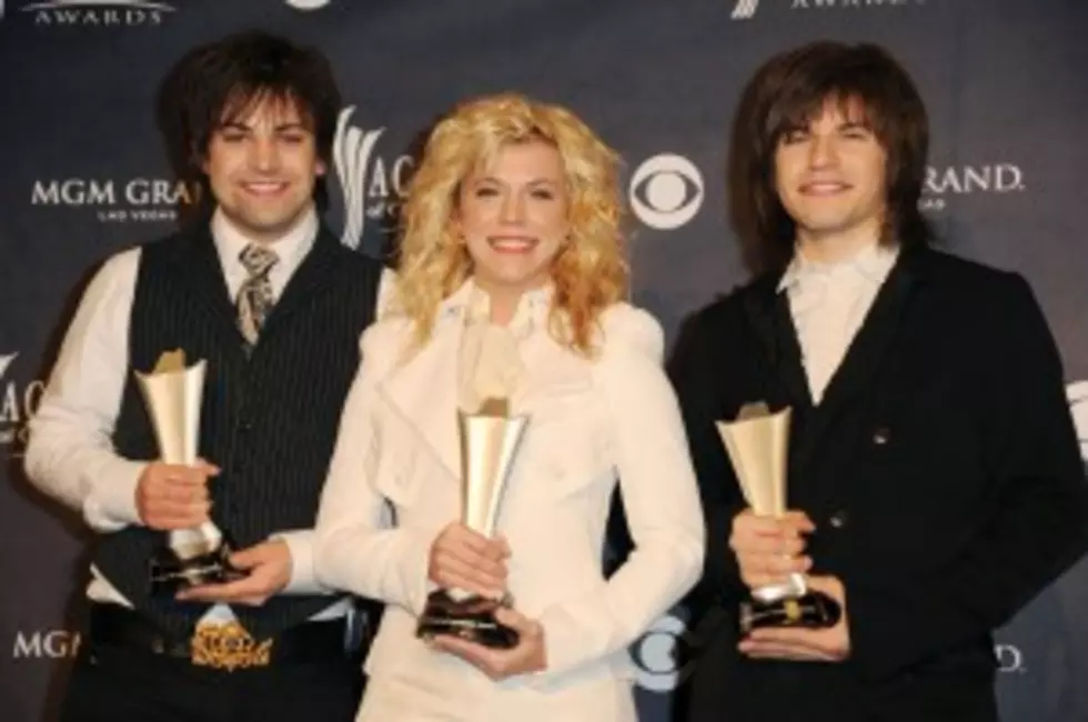 The Band Perry Is Taking Off &#8211; Live At The CMA&#8217;s [Exclusive] [AUDIO]