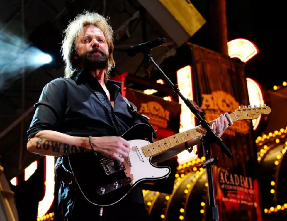 Ronnie Dunn Shares Solo Success Story at CMAs [EXCLUSIVE] [AUDIO]