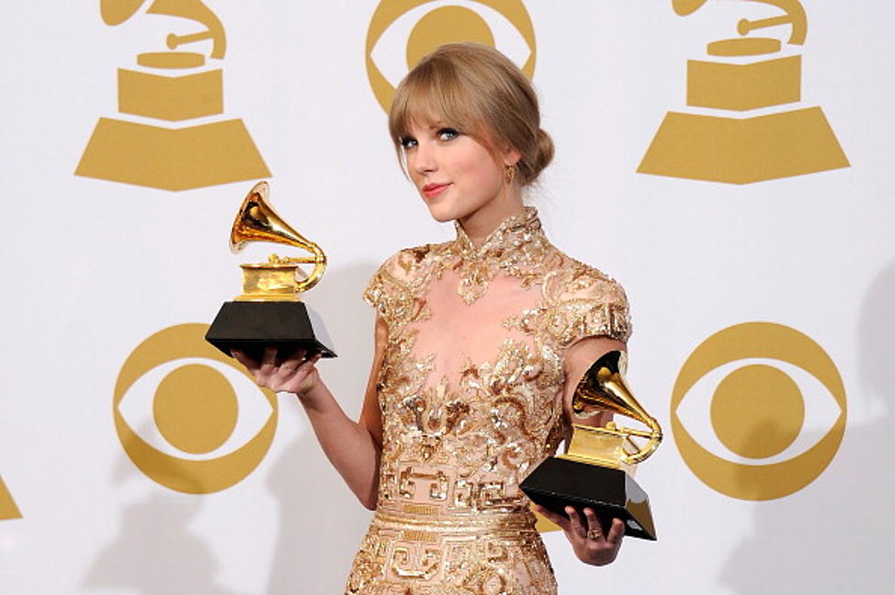Taylor Swift Bringing Fan As Date to ACMs