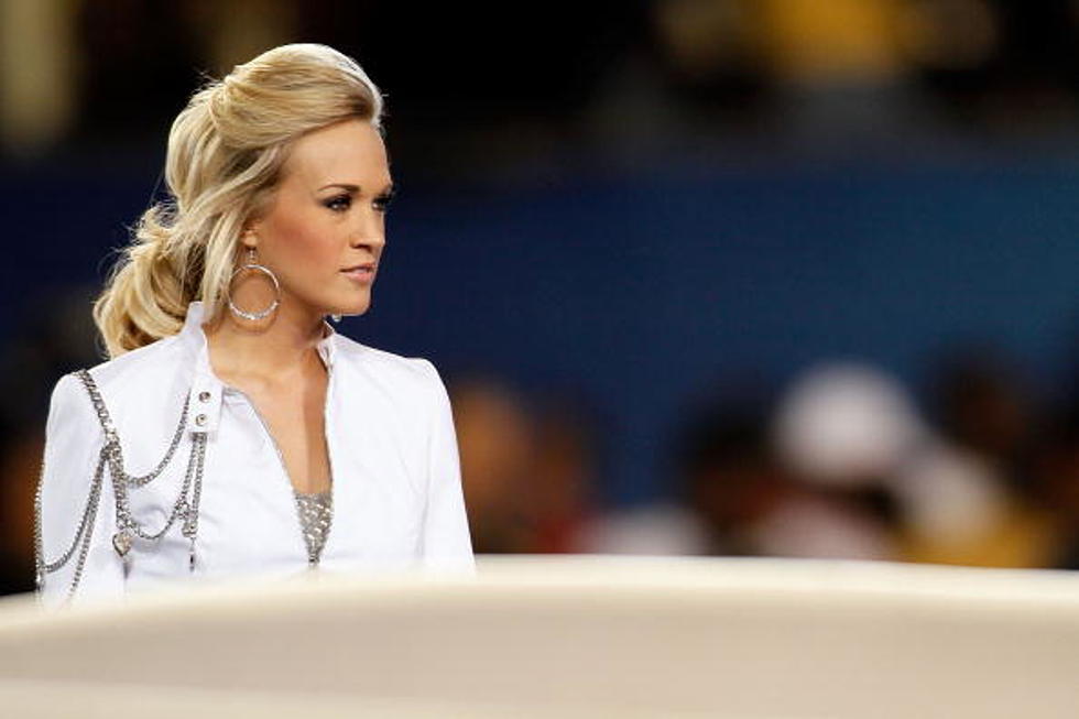 Carrie Underwood Buys $1,200 Sweatshirt & More in Casey’s Taste of Country