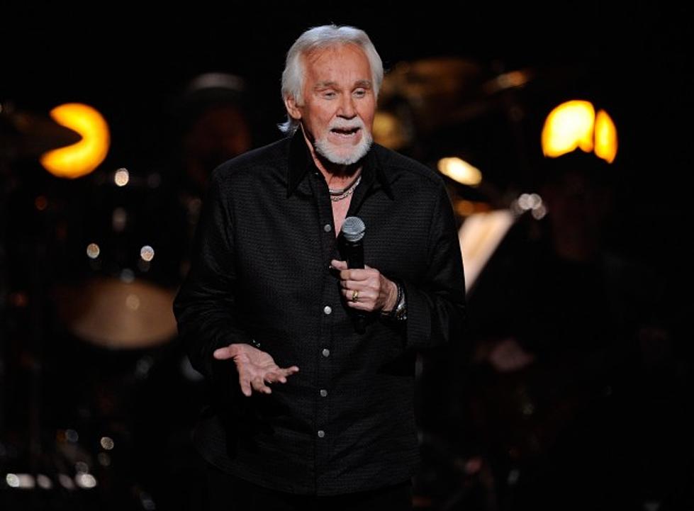 Legend Gets Rare Record Deal &#8211; Kenny Rogers Joins Warner Brothers