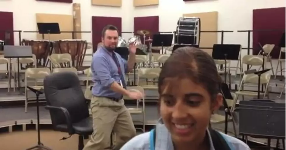 Teachers Doing Crazy Dances Behind Students [VIDEO]