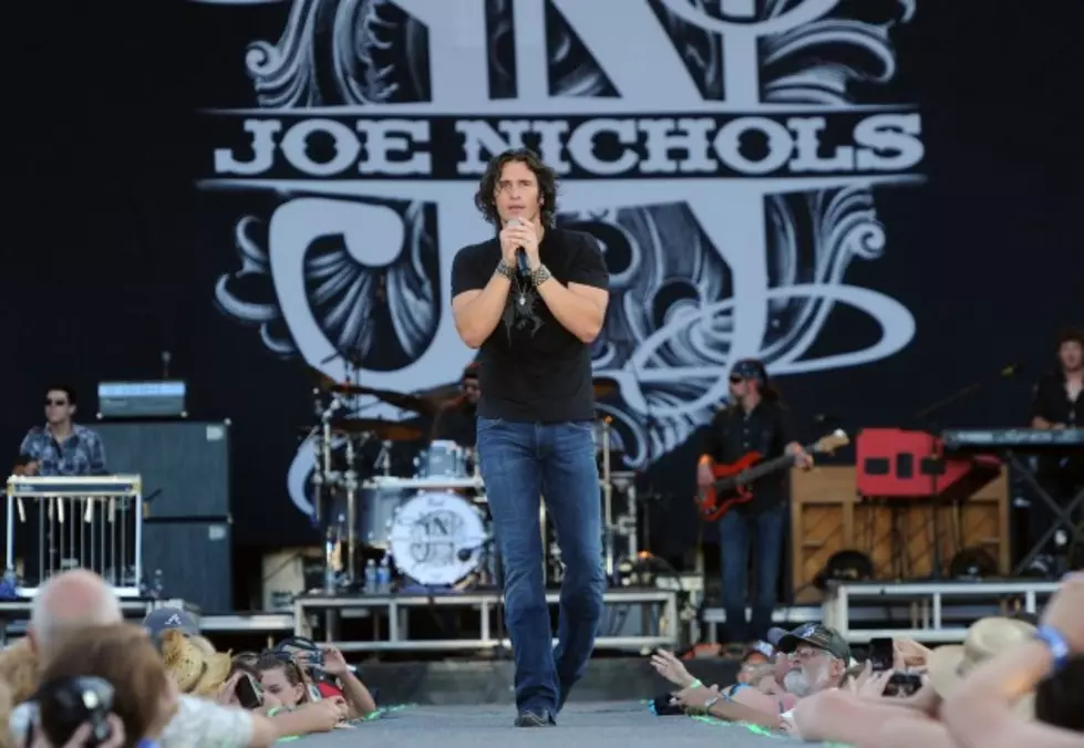 &#8216;Tequila Makes Her Clothes Fall Off&#8217; No. 1 &#8211; Top Songs of Countryfest 2012