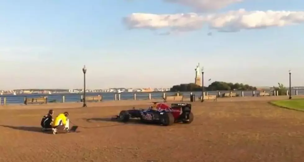 Race Car Plays The Star Spangled Banner [VIDEO]