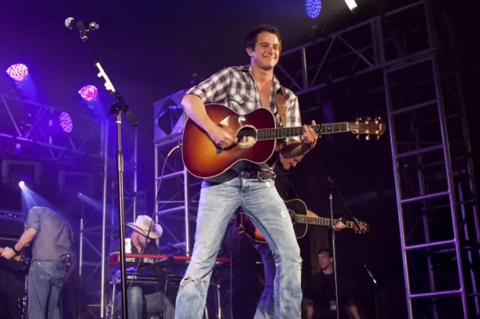 Easton Corbin&#8217;s New CD &#8220;All Over The Road&#8221; &#8211; One Of The Best New Albums [VIDEO]