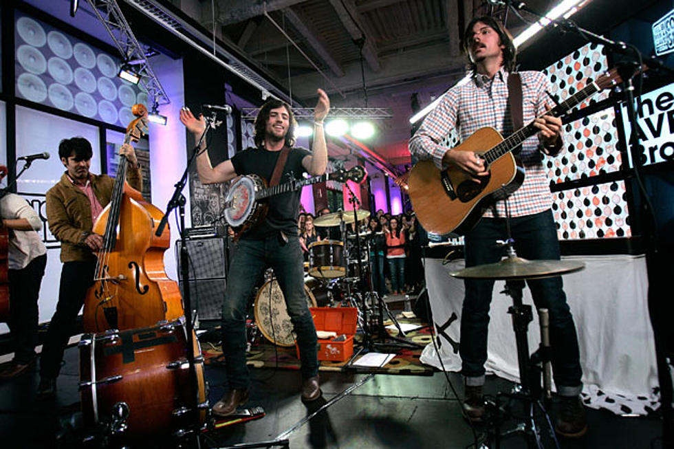 Avett Brothers Interview: Scott Explores Emotions in Songs on ‘The Carpenter,’ Shares Mainstream Country Influences