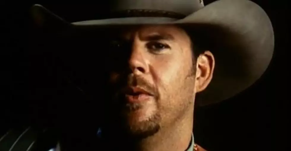 Gary Allan’s Smoke Rings In The Dark — Flashback Friday [VIDEO]