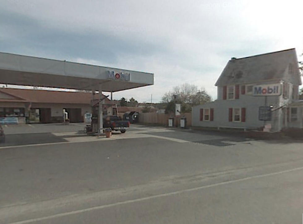 Albany Area Man Robs A Schaghticoke Mobil Mart Then Runs Out Of Gas