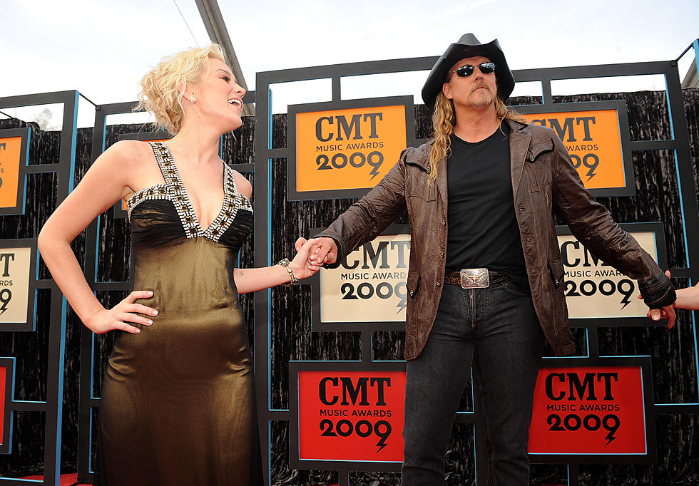 Trace Adkins and Kellie Pickler Make Big Win For Country Music