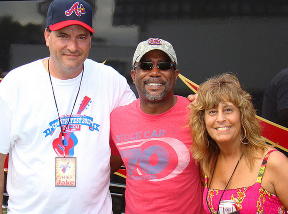 Darius Rucker Meets And Greets With Fans At Countryfest 2013 [PHOTOS]