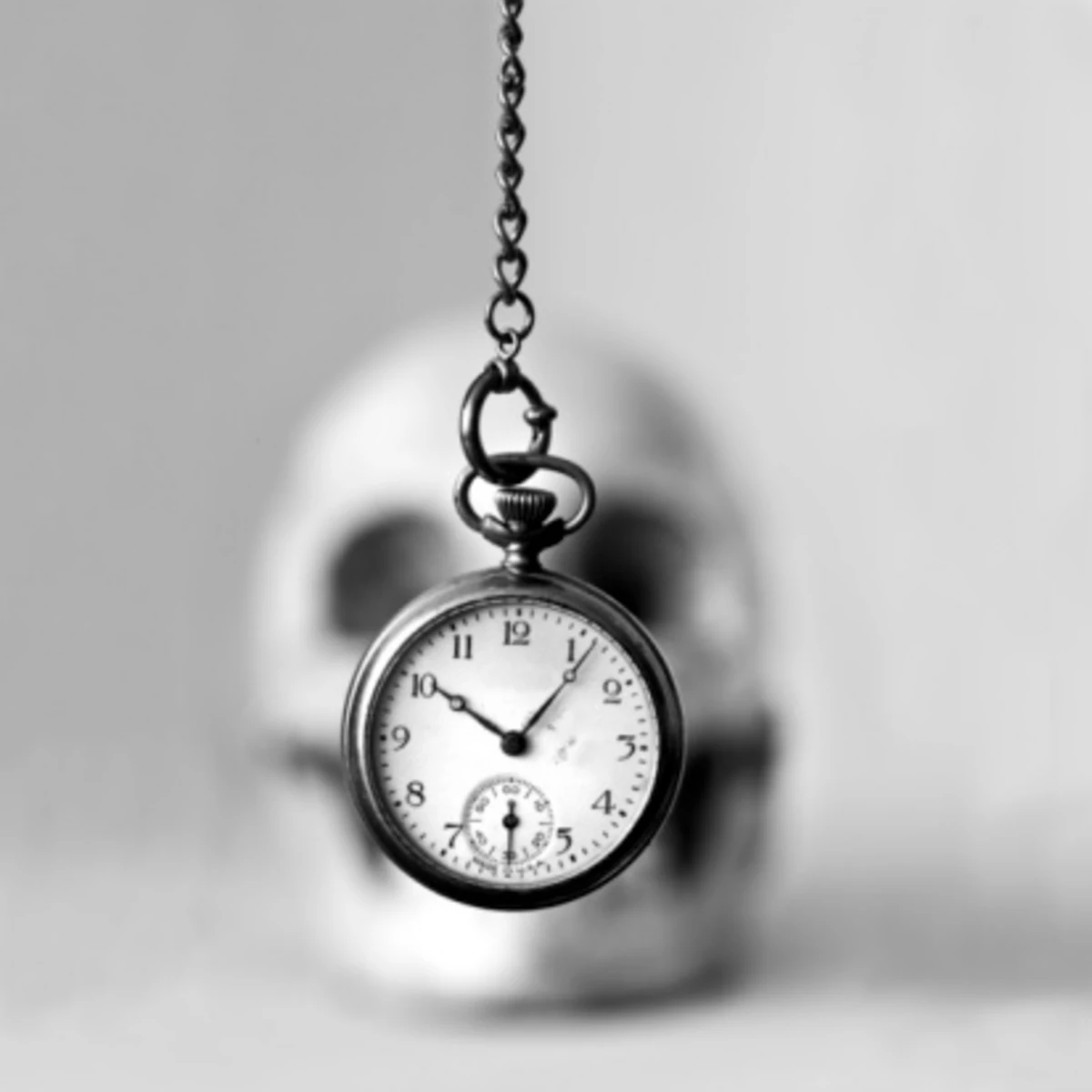 Твое время уходит. Высказывания про часы. Цитаты про часы. Афоризмы про время. Афоризмы про часы.