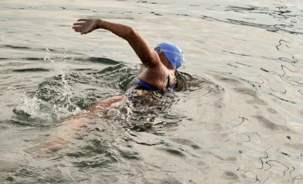 Diana Nyad Swims for 48 hours Straight