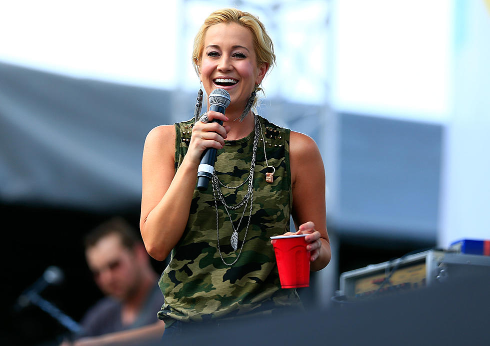 Kellie Pickler’s Free Show In Albany [AUDIO]
