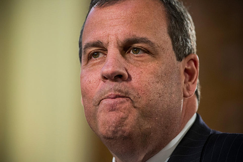 Governor Chris Christie Falls Off A Chair [VIDEO]