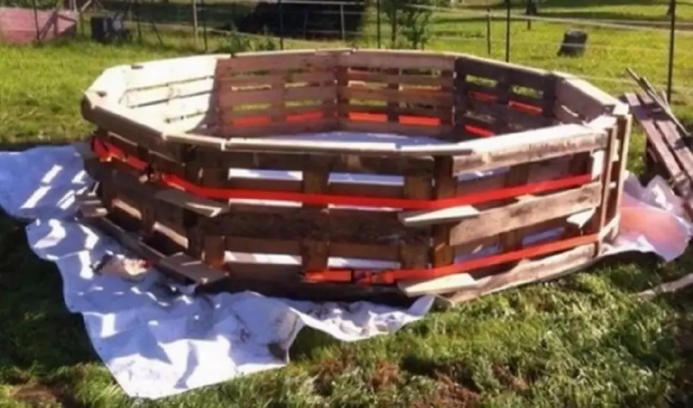 Build A Swimming Pool Out Of Pallets