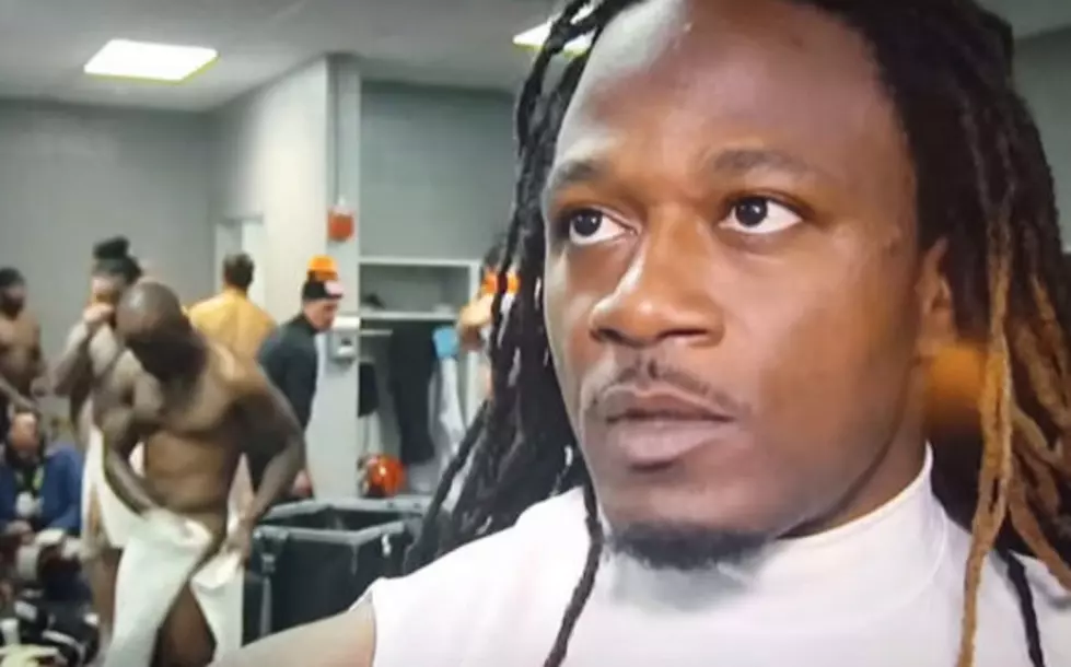 Oops! NFL Network Show Naked Bengals in Locker Room Interview [NSFW]