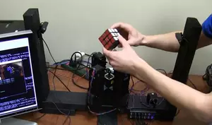 Amazing Home Made Robot Solves a Rubik&#8217;s Cube In One Second [VIDEO]