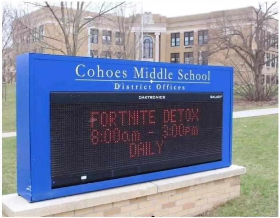 Cohoes Middle School Sign Goes Viral for Detox [PHOTO]