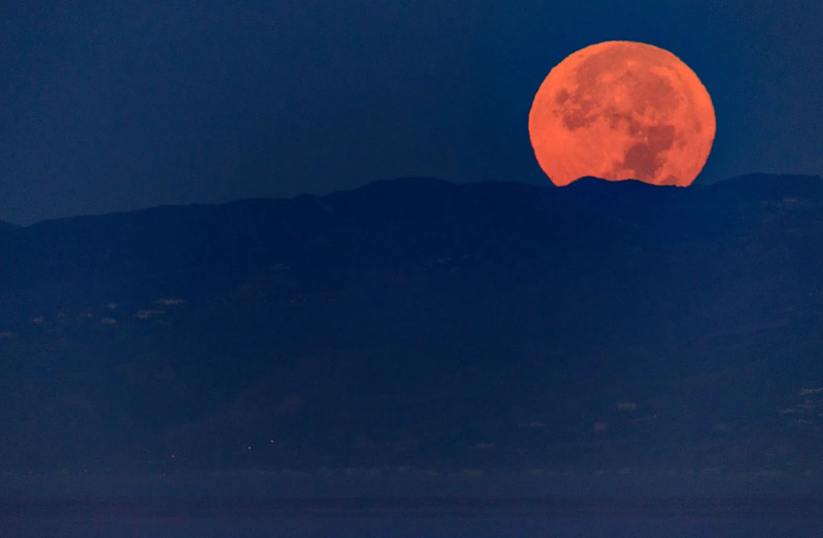 See The Super Pink Moon Tonight