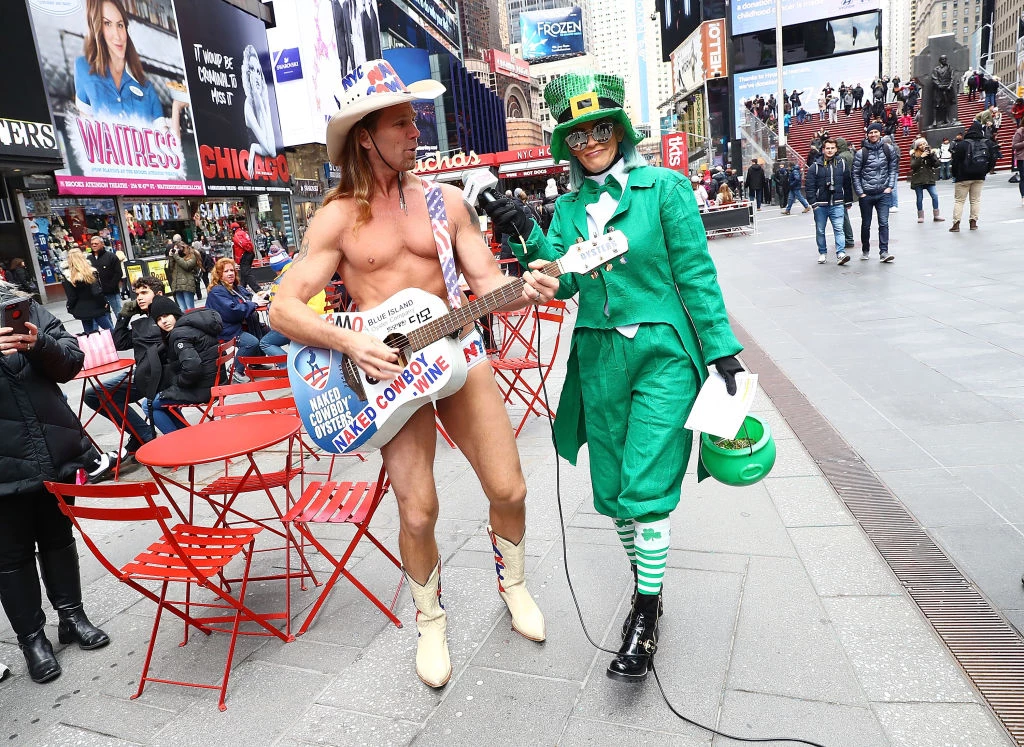New Yorks Naked Cowboy Arrested, Gets Boot In Florida VIDEO