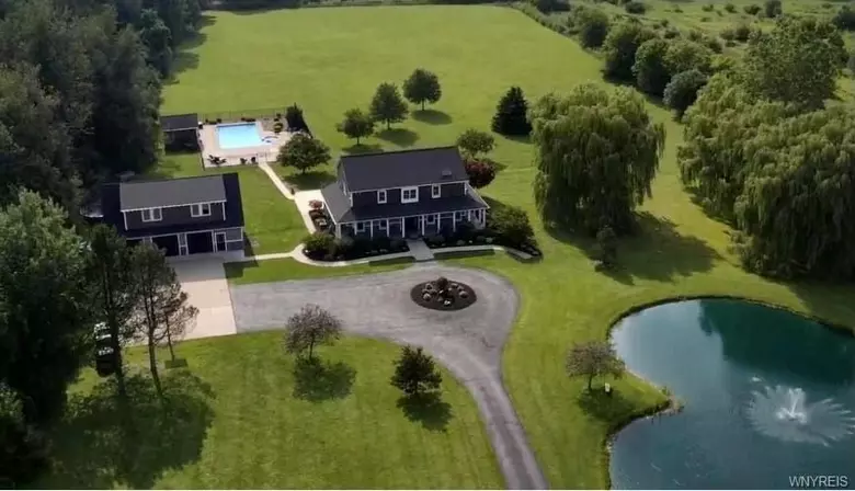 Key Buffalo Bills Player Gets New Digs w/Heart Shaped Pond