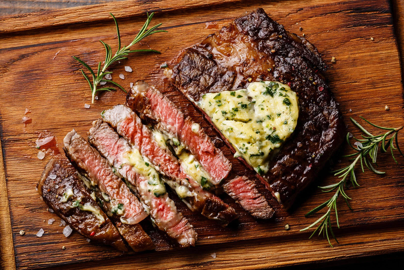 Treat dad to a great steak at LongHorn Steakhouse this Father's Day