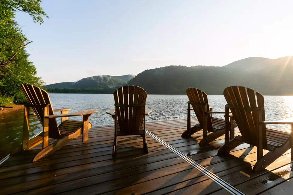 Beautiful Upstate NY Inn Is One of 5 Best Waterfront Hotels In US