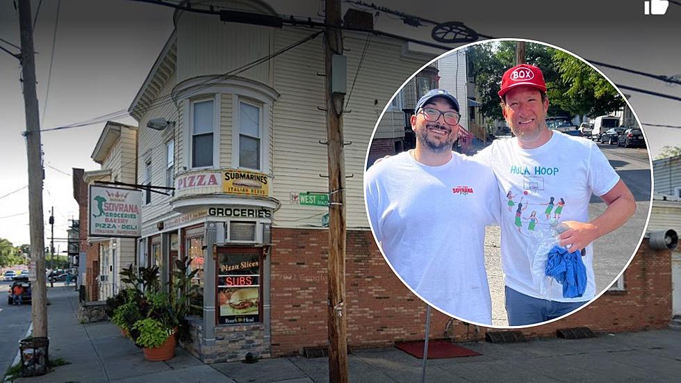 Barstool’s Pizza King Stopped in for a Slice at an Albany Landmark