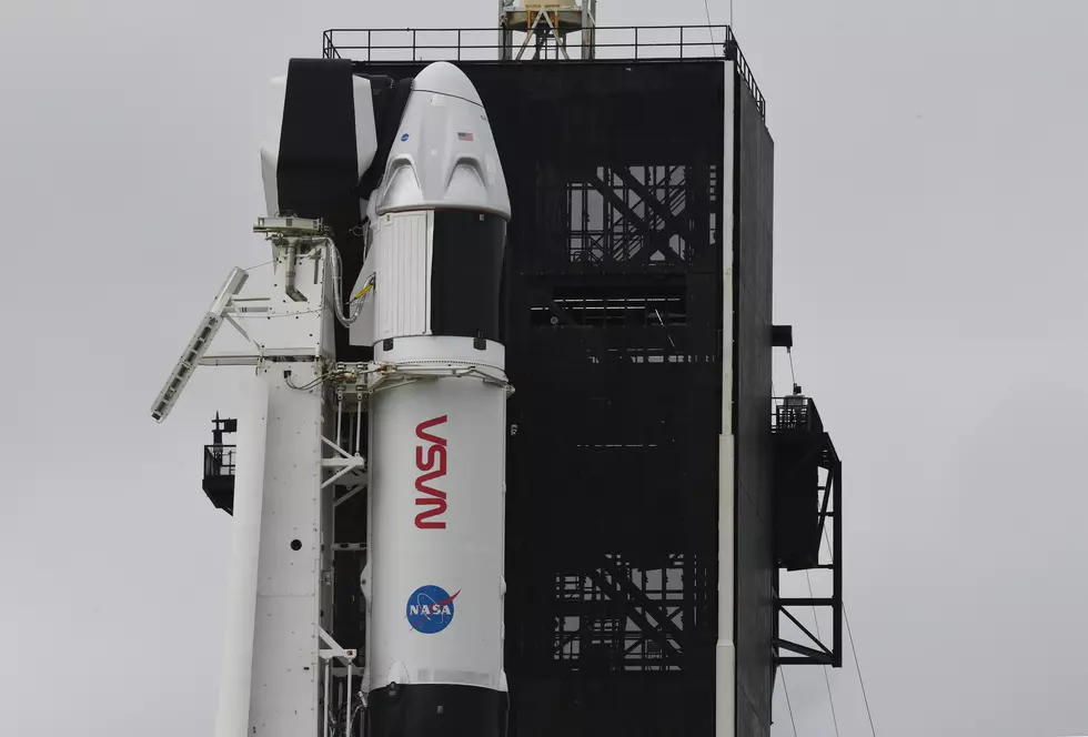 SpaceX And NASA Postpone Tomorrow's Dragon Capsule Launch To Sunday Due To Weather