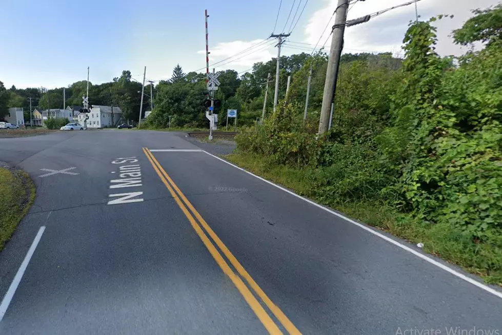 Train smashes into car in Upstate NY, Car parked in Albany gets hit by train, Upstate New York News, 518-news, 518news