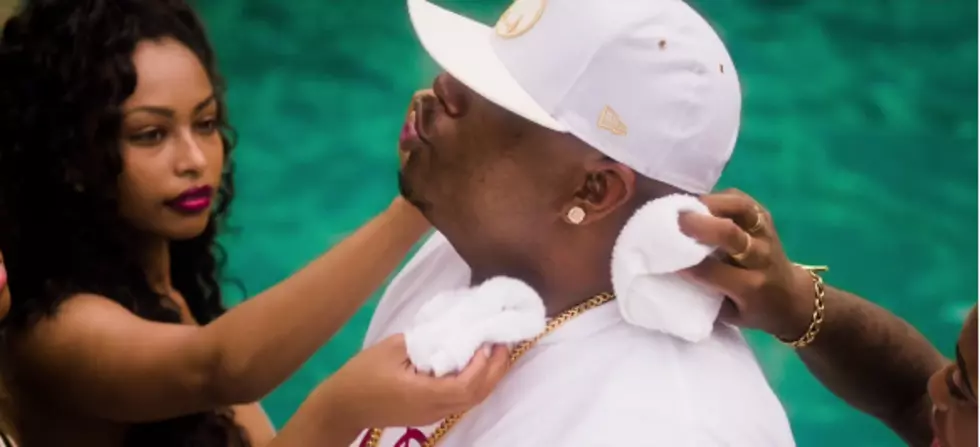 E-40, Kid Ink, T-Pain And B.o.B Love The Booty In “Red Cup” Video