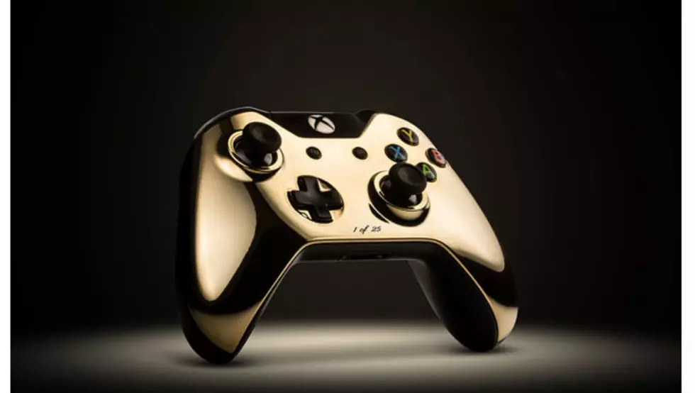 24-Karat Gold Gaming Controllers For PS4 And Xbox One