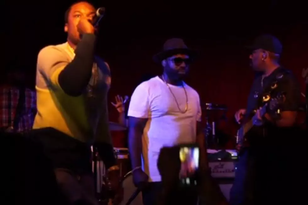 Meek Mill Performs With The Roots At ‘Roots Jam Session 2015′