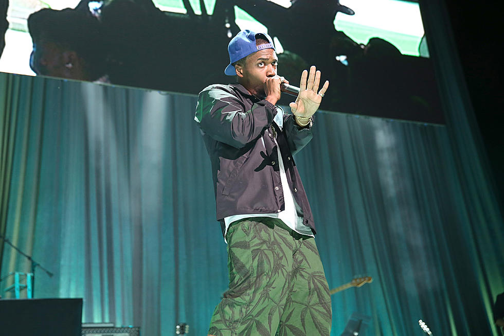 Listen to Currensy, "Top Down"