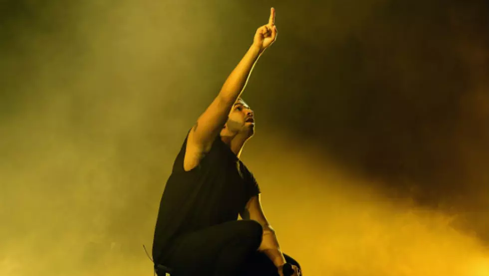 Drake Wears &#8220;Free Meek Mill&#8221; Shirt During OVO Fest Rehearsal