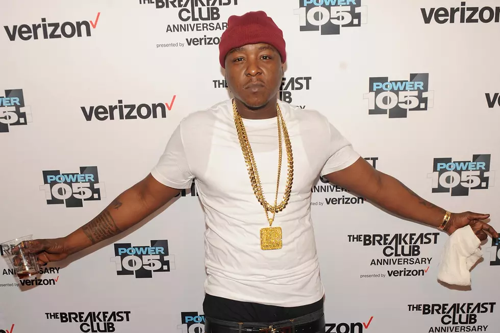 Jadakiss Gives Out Supplies to People in Need in New York City