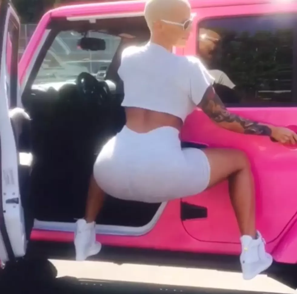 Amber Rose Twerks on the Side of a Pink Jeep