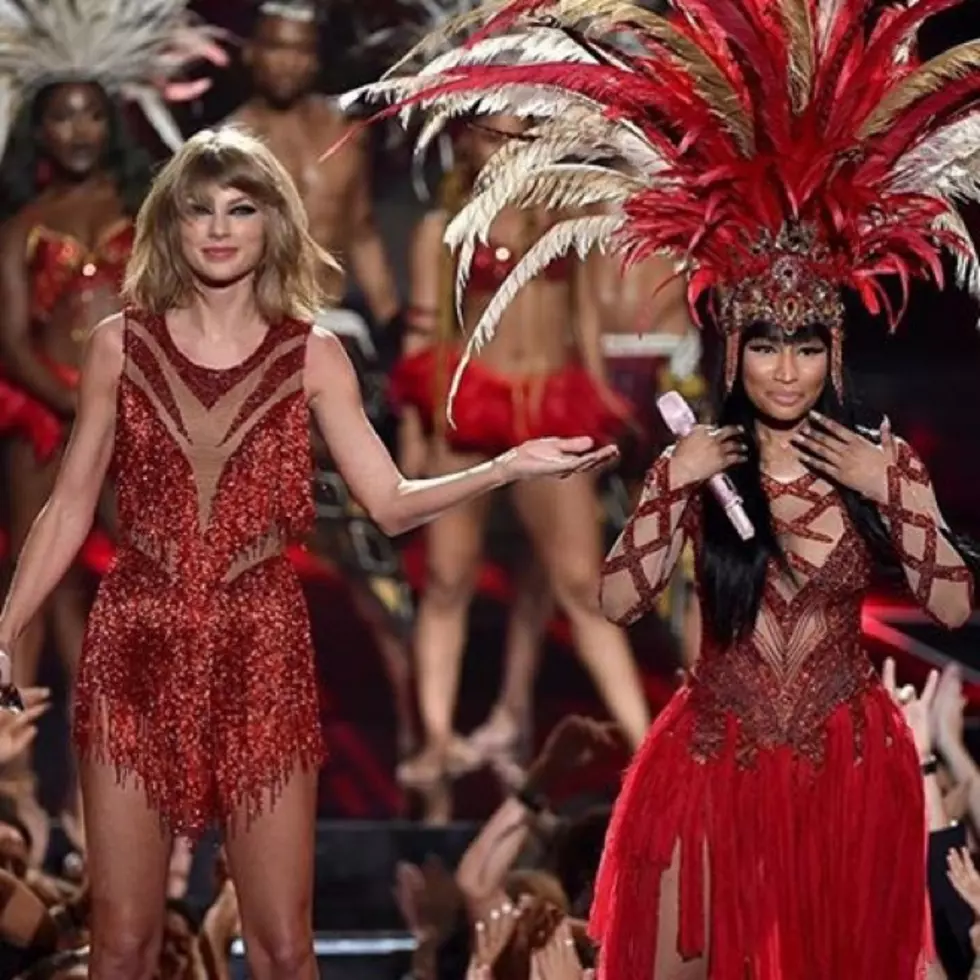 Taylor Swift Joins Nicki Minaj Onstage at the 2015 MTV Video Music Awards