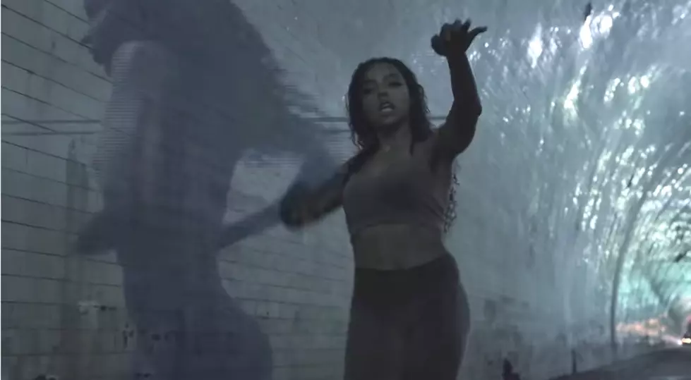 Tinashe Dances in the Street in “Bet/Feels Like Vegas” Video