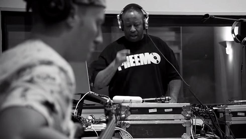 DJ Premier Gets Live in “Bpatter” Video”