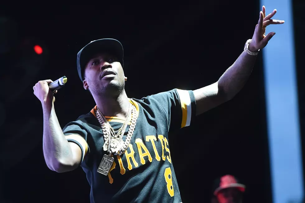 Meek Mill Donates 60,000 Bottles of Water to Flint Residents