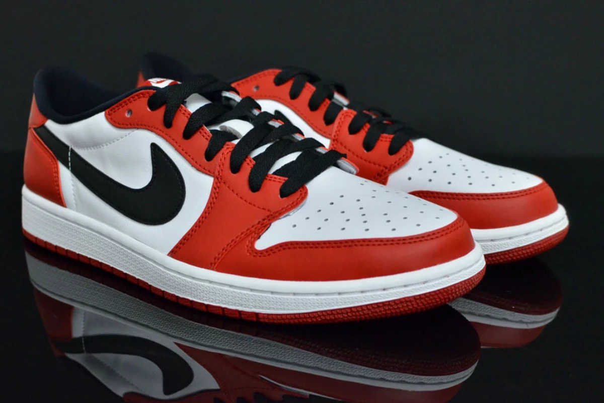 Джорданы лов. Nike Air Jordan 1 Low. Nike Air Jordan 1 Low Red Black White. Nike Air Jordan 1 Low Red. Nike Air Jordan 1 Low Chicago.
