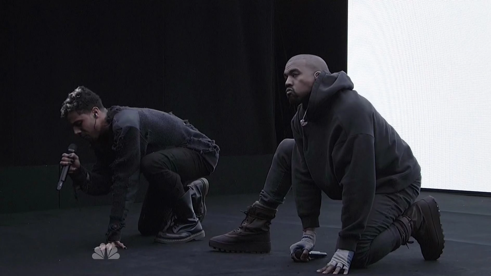 Kanye west черные псы. Kanye West Wolves. Vic Mensa Wolves. Kanye West in Wolves.