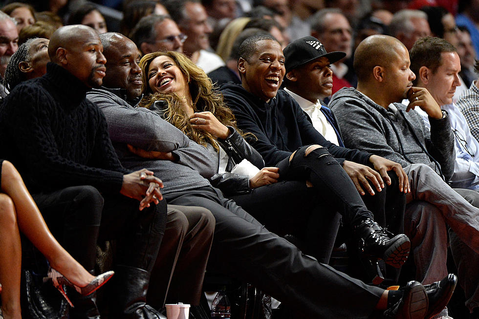 Jay Z Hits Dab on L.A. Clippers Jumbotron