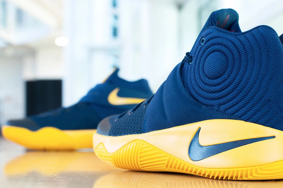 kyrie 2 playoff shoes