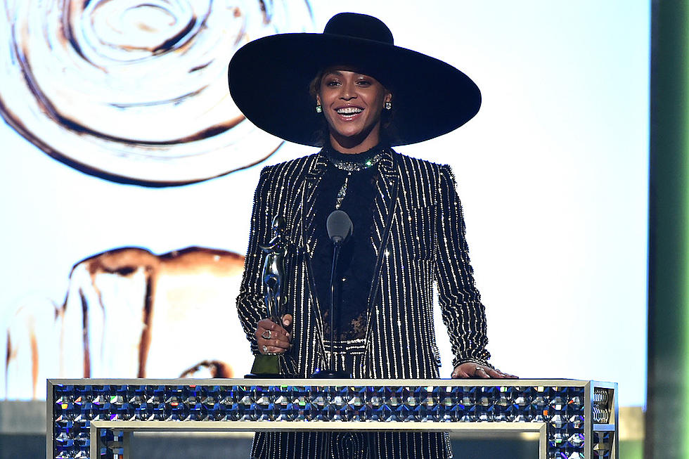 Jay Z, Beyonce and Blue Ivy Attend 2016 CFDA Awards