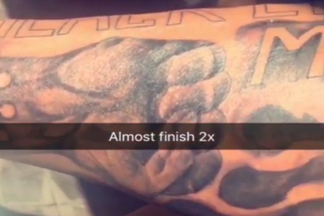 Lil Durk Shows Off New MASSIVE BODY Tattoo And It Is CRAZY    YouTube